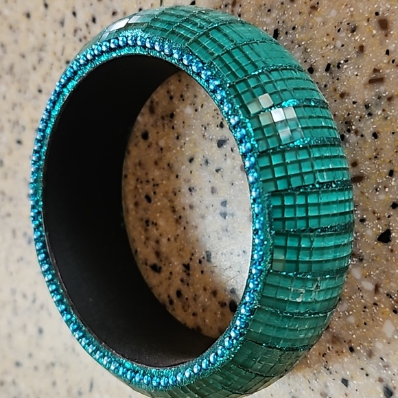 Pier 1 Jewelry - Jade green bracelet